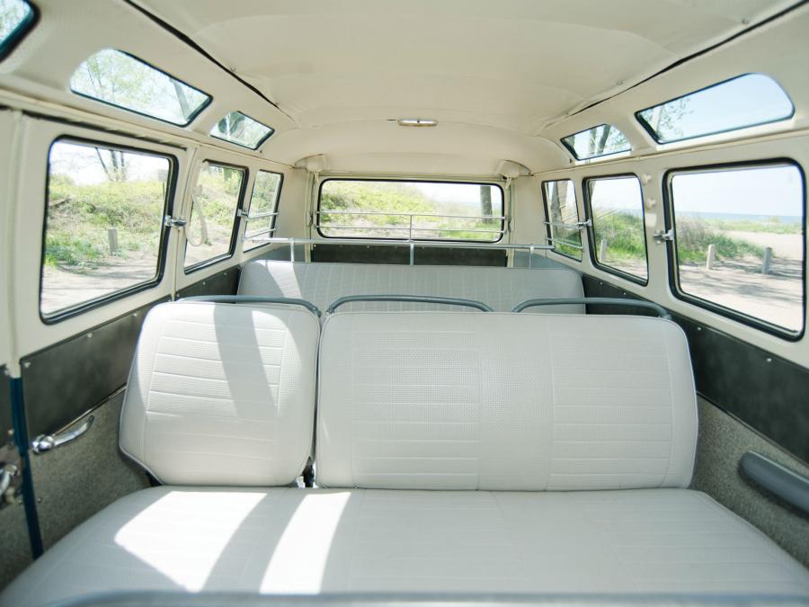 Volkswagen T1 Deluxe Samba Bus 1963 года  (фото 19 из 21)